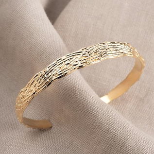 Undulation Bangle 18k gold finish